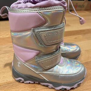 Land’s End toddler girls snow boots. Size 11